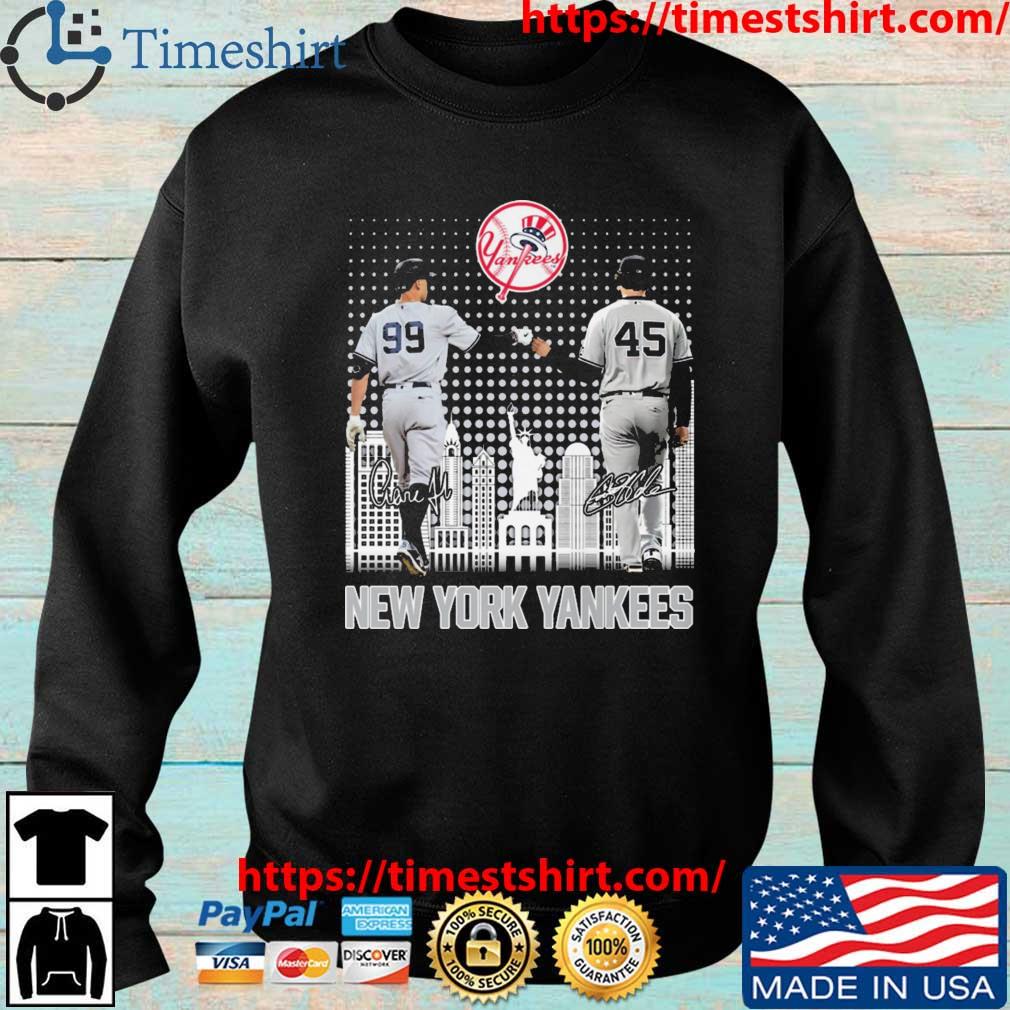 New York Yankees Skyline Players Signatures Shirt