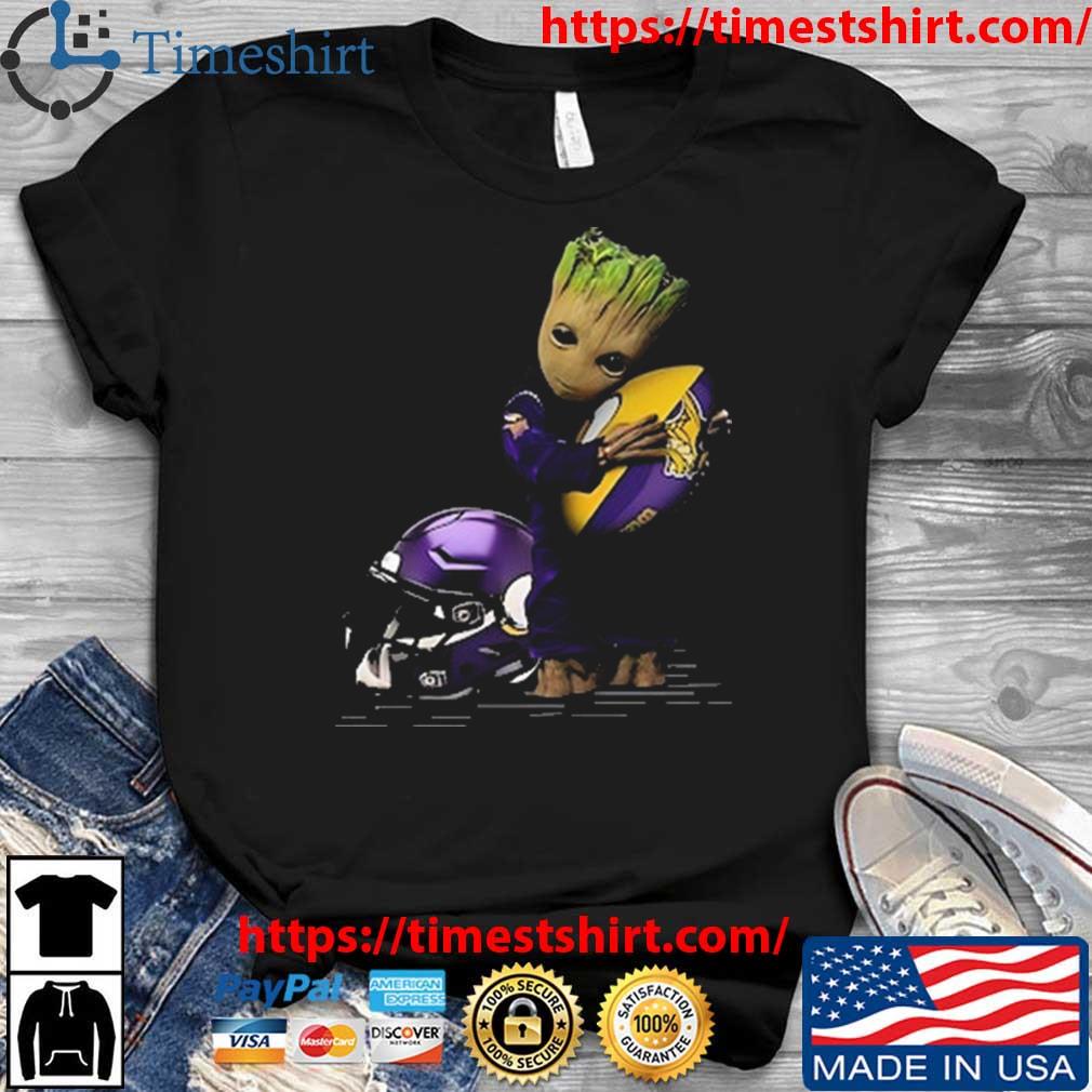 Baby Groot Hug Minnesota Vikings Football 2023 t-shirt