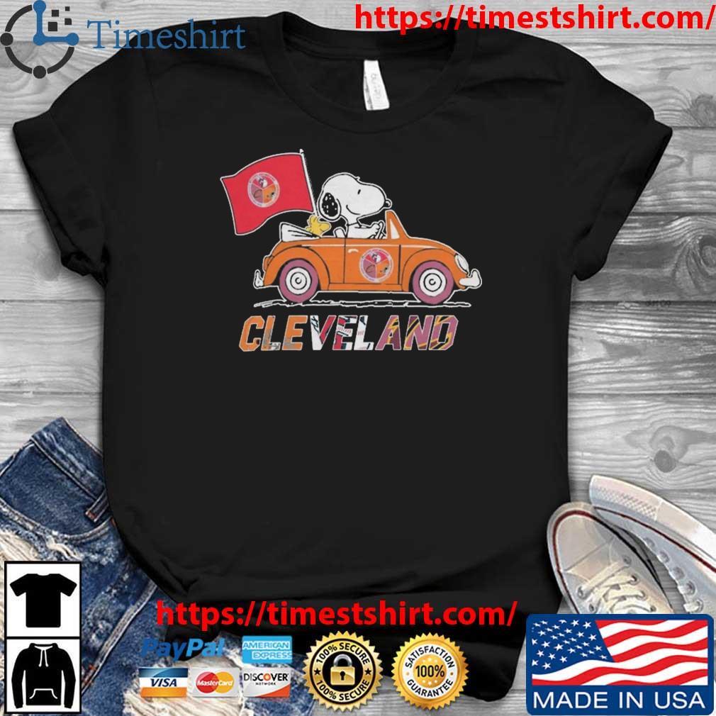 Peanuts Snoopy And Woodstock Cleveland Sports Teams On Car 2023 t-shirt