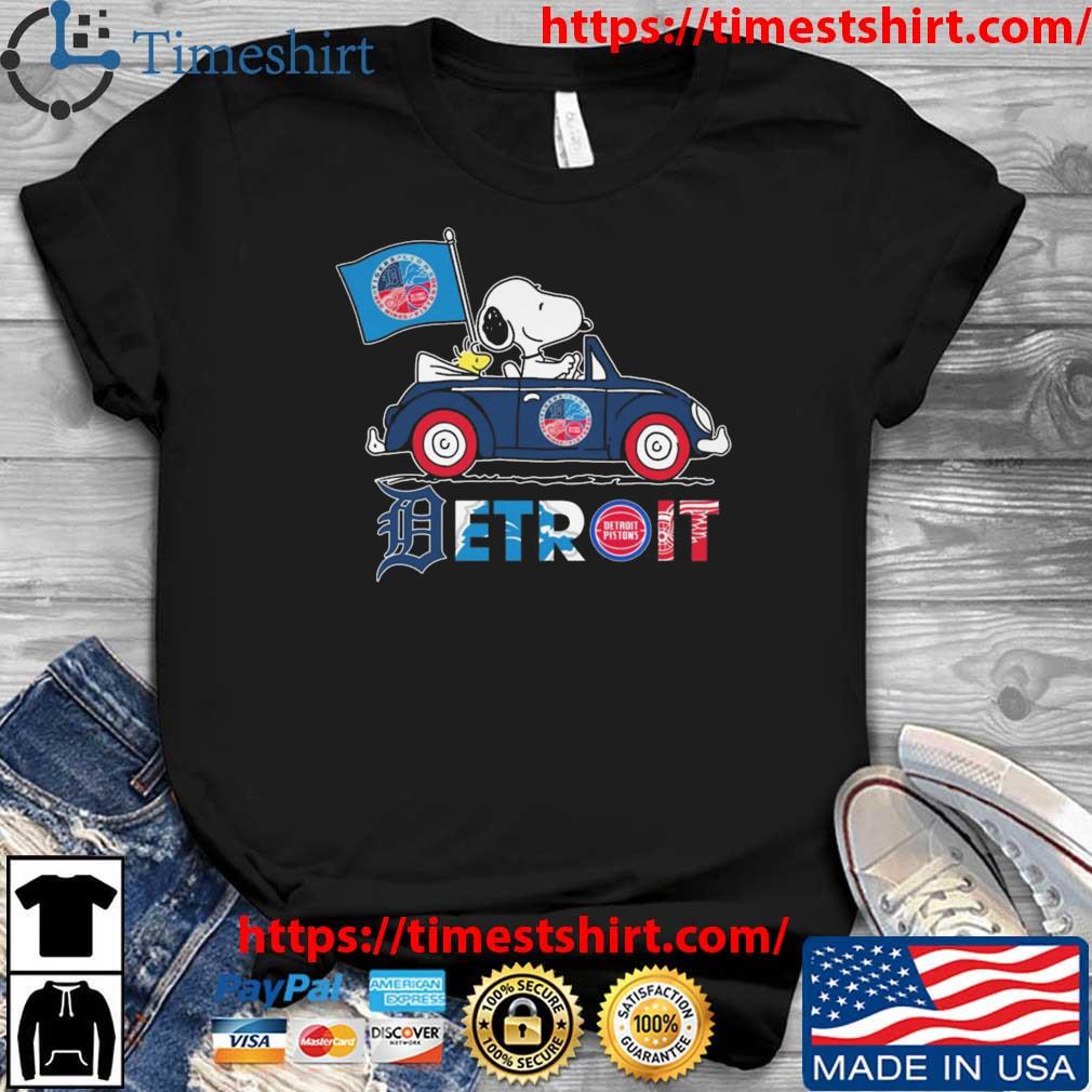 Snoopy And Woodstock Driving Car Detroit Team Sports t-shirt