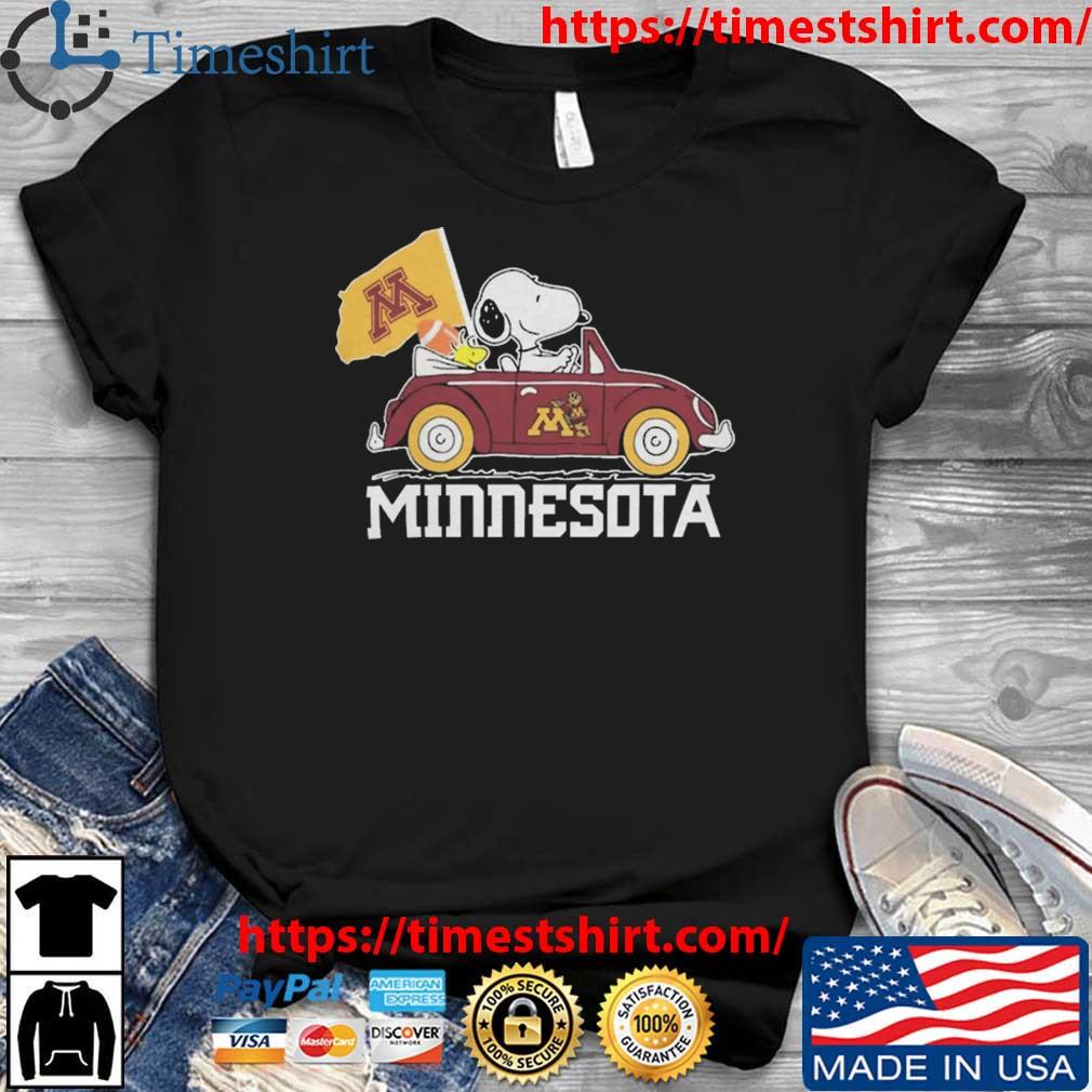 The Peanuts Snoopy And Woodstock On Car Minnesota Golden Gophers Football 2023 t-shirt